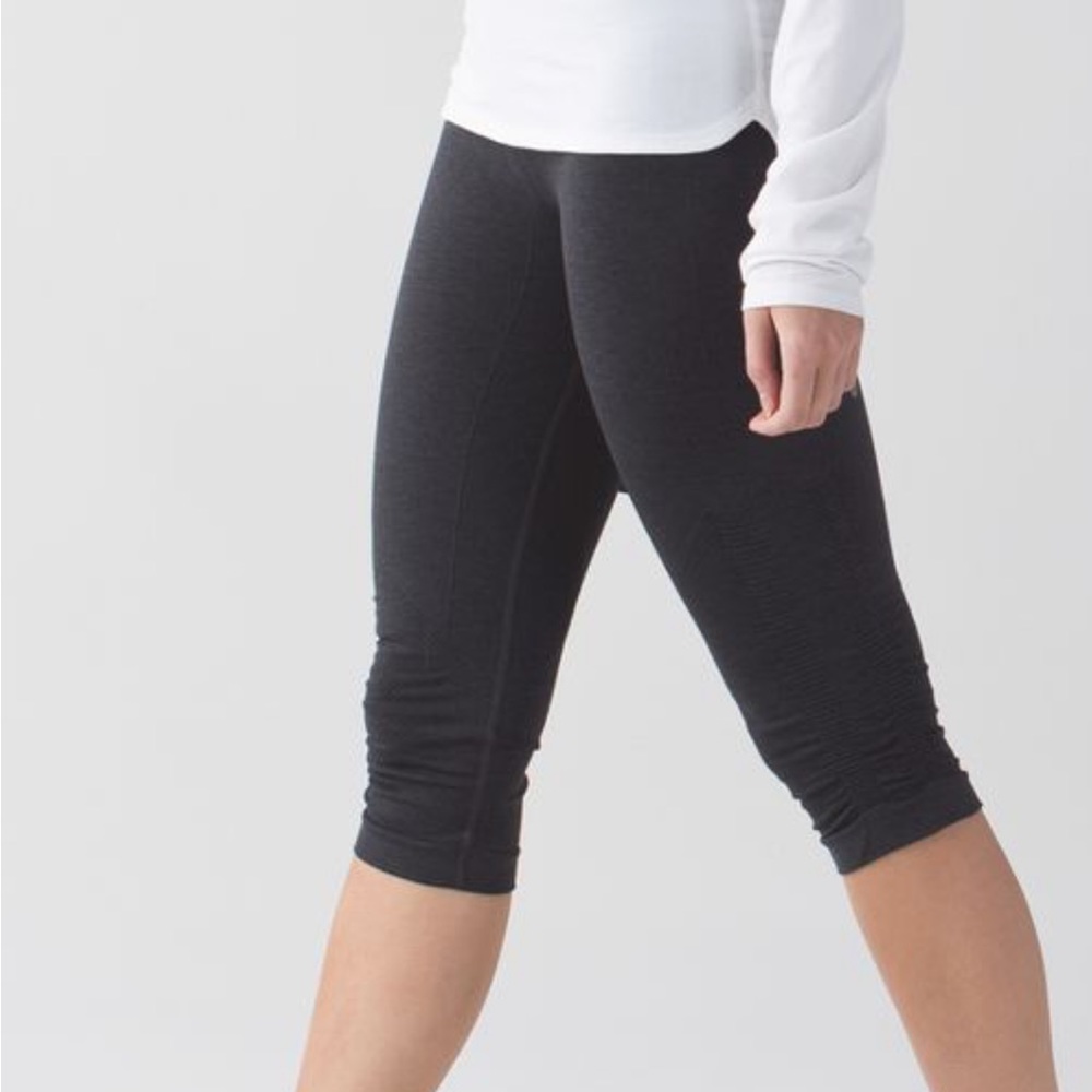 Lululemon In The Flow Crop - Picture 5 of 5
